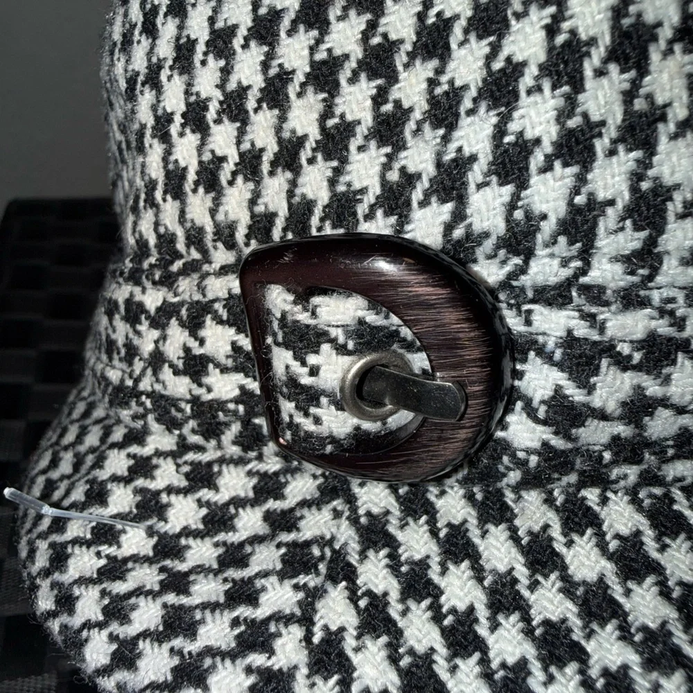 Nine West Vintage-Style Houndstooth Cloche Hat
